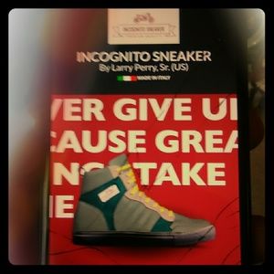 Unisex Incognito Sneakers